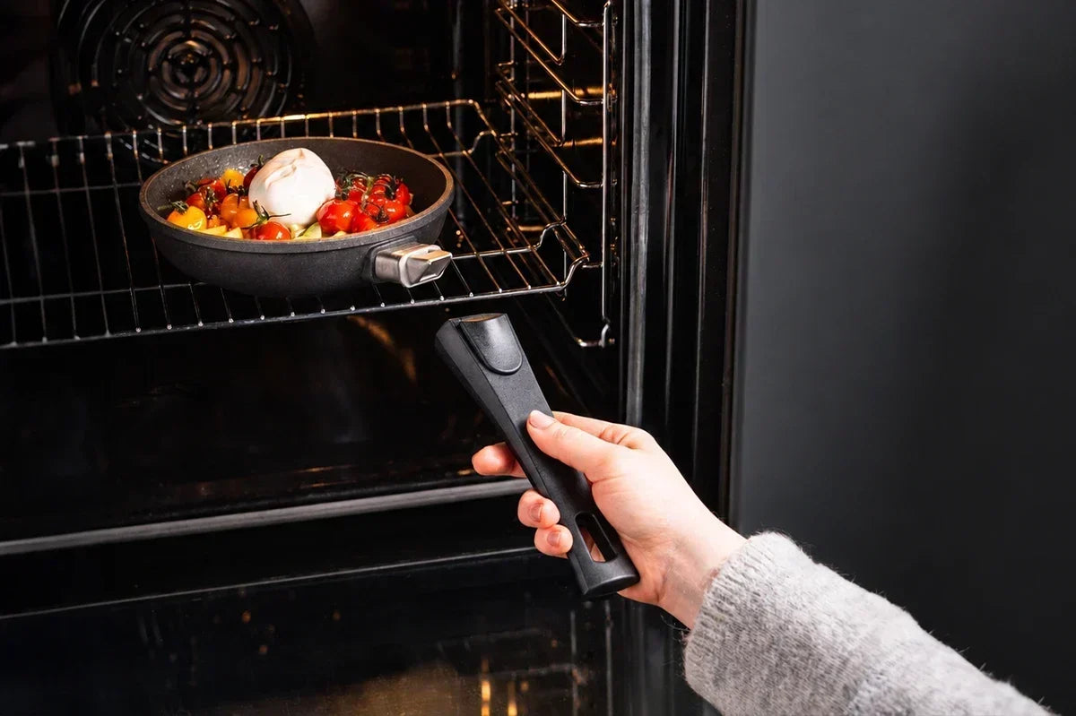 Backofen, Gasgrill und abnehmbarer Stiel