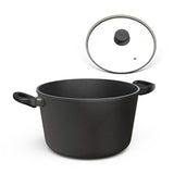 Der hohe Kochtopf 1628 von Hoffmann überzeugt mit festen Griffen und passendem Deckel – perfekt für große Portionen und sicheres Handling.