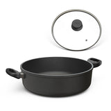 Der runde Bräter 932 von Hoffmann mit festen Griffen und Deckel ist perfekt für Schmorgerichte und punktet mit robuster Qualität und klassischem Design.