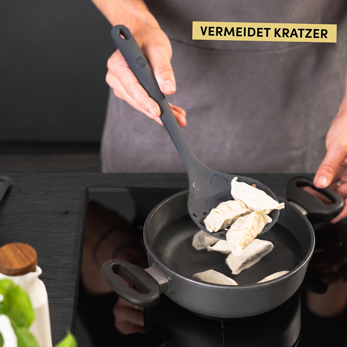 Schaumlöffel mit robustem Edelstahlkern