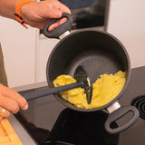 Kartoffelstampfer mit robustem Edelstahlkern