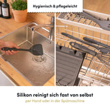 Die Pfannenschaufel überzeugt durch ihre einfache Reinigung – dank glatter Oberfläche und hochwertiger Materialien lassen sich Speisereste mühelos entfernen.