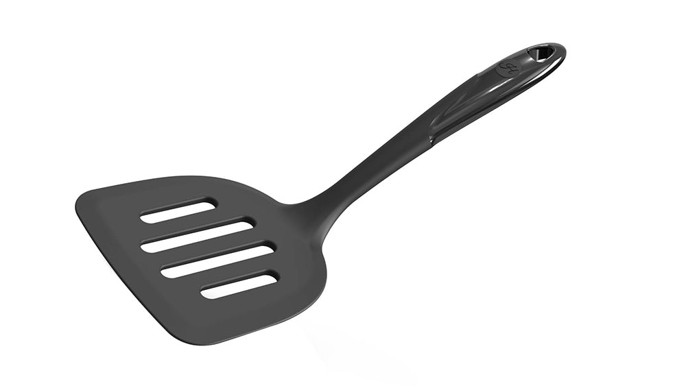 Der Pfannenwender XXL aus der Hoffmann Selection bietet erstklassige Vorteile – seine extragroße Wenderfläche ermöglicht das mühelose Anheben und Wenden großer Portionen, während das ergonomische Design und die hitzebeständigen Materialien für Komfort und Langlebigkeit sorgen.
