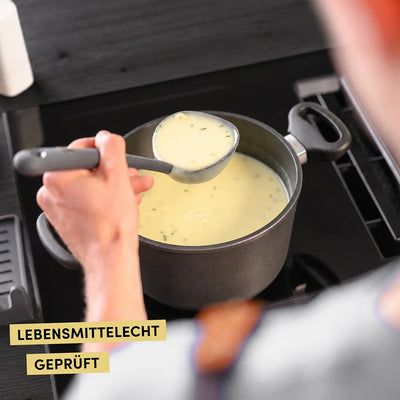Schöpfkelle mit robustem Edelstahlkern
